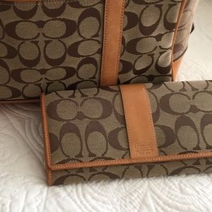 coach wallet in
